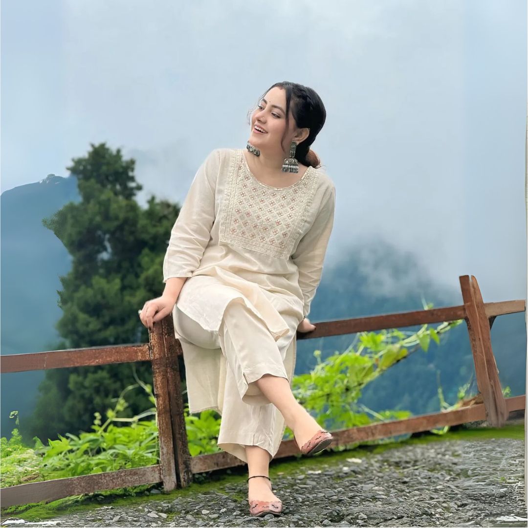 Elegant Heavy Silk Embroidered Yoke Kurta & Pant Set