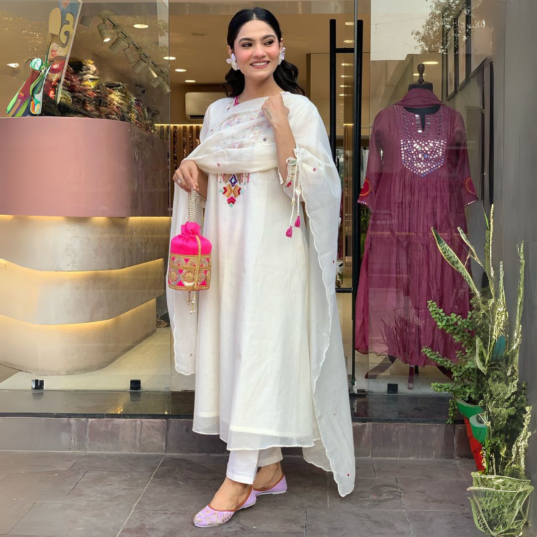 Elegant Ivory Chanderi Silk Kurta Set with Embroidered Detailing & Organza Dupatta
