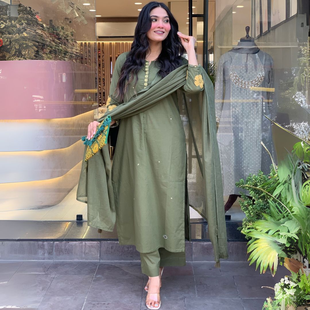 Gulbano Olive Green Chanderi Silk Embroidered Kurta Set with Dupatta